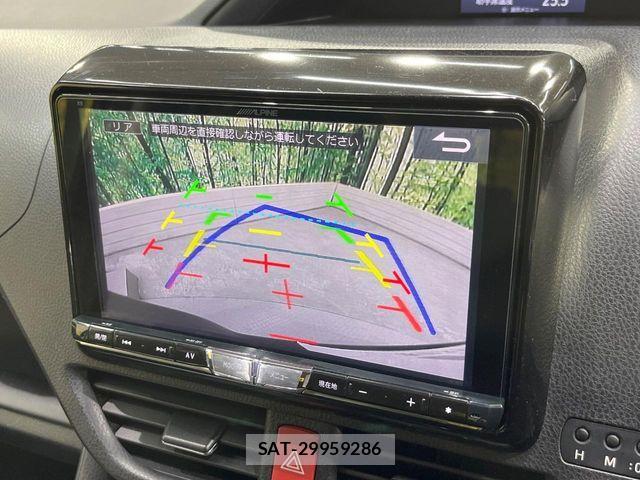 Toyota NOAH HYBRID 2016-02 6791366-3