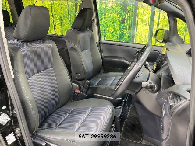 Toyota NOAH HYBRID 2016-02 6791366-7