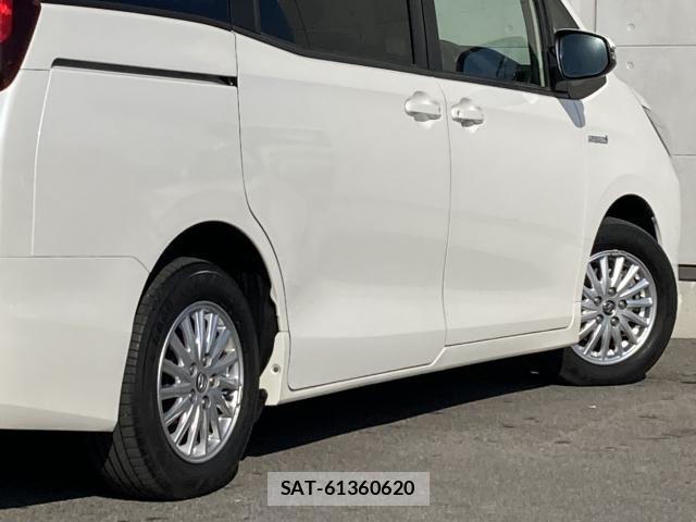 Toyota NOAH HYBRID 2016-12 6791359-15