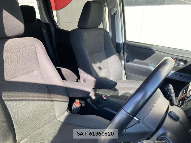 Toyota NOAH HYBRID 2016-12 6791359-20