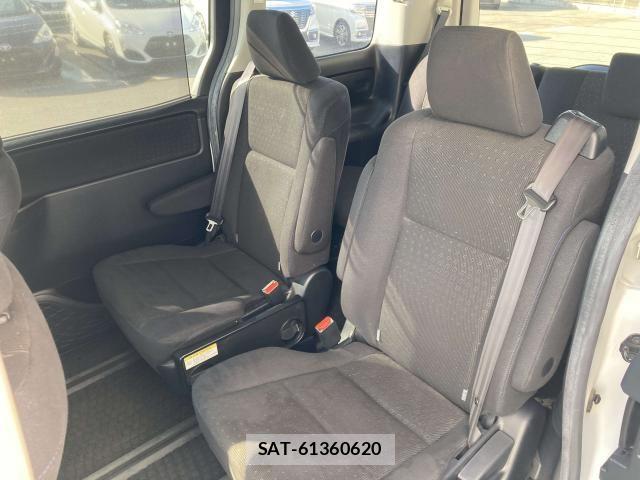 Toyota NOAH HYBRID 2016-12 6791359-25