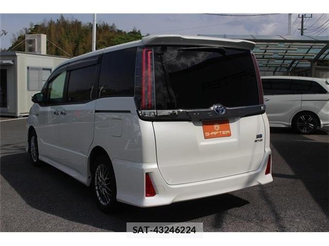 Toyota NOAH HYBRID 2018-07 6791363-10