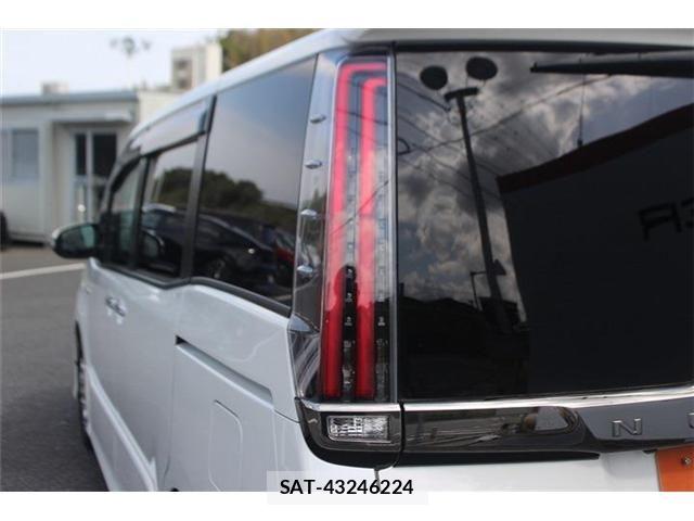 Toyota NOAH HYBRID 2018-07 6791363-18