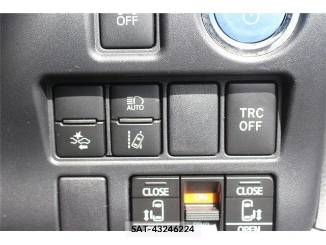 Toyota NOAH HYBRID 2018-07 6791363-3