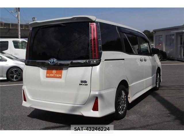 Toyota NOAH HYBRID 2018-07 6791363-8