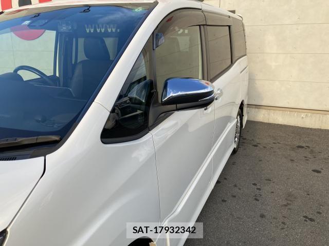 Toyota NOAH HYBRID 2021-12 6791352-10