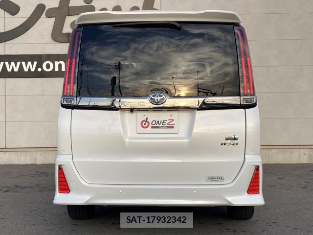 Toyota NOAH HYBRID 2021-12 6791352-17