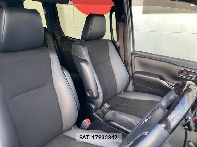 Toyota NOAH HYBRID 2021-12 6791352-21