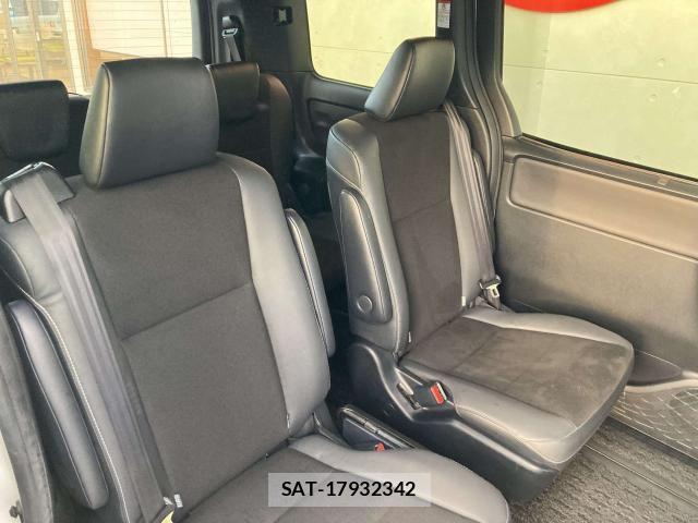 Toyota NOAH HYBRID 2021-12 6791352-22