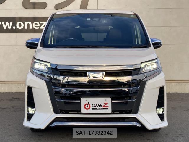 Toyota NOAH HYBRID 2021-12 6791352-3