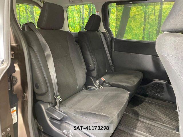 Toyota NOAH HYBRID 2016-11 6791365-9