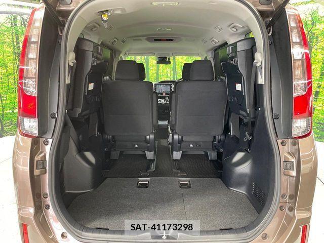 Toyota NOAH HYBRID 2016-11 6791365-11