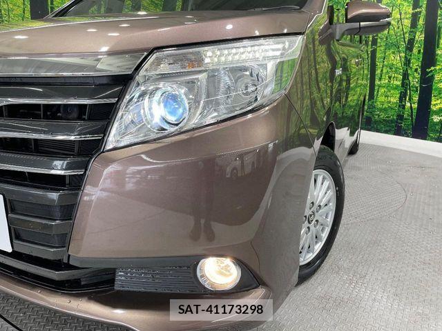 Toyota NOAH HYBRID 2016-11 6791365-13