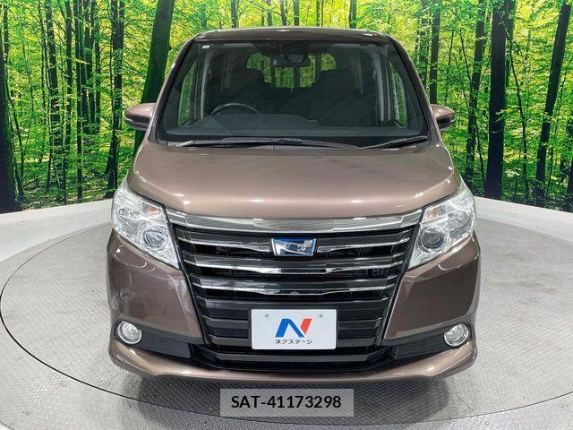Toyota NOAH HYBRID 2016-11 6791365-15