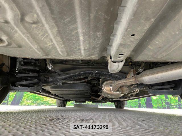 Toyota NOAH HYBRID 2016-11 6791365-18