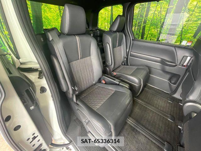 Toyota NOAH HYBRID 2022-04 6791337-8