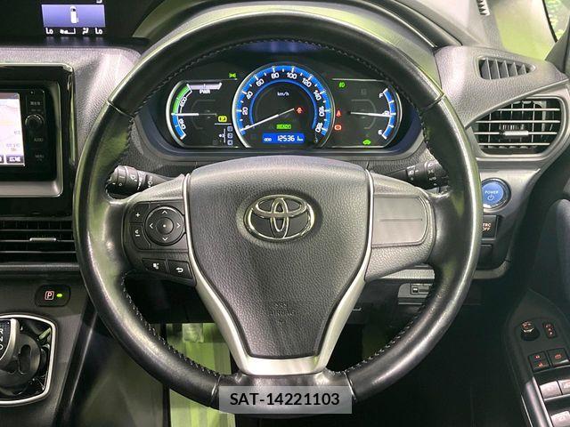 Toyota NOAH HYBRID 2016-02 6791371-11