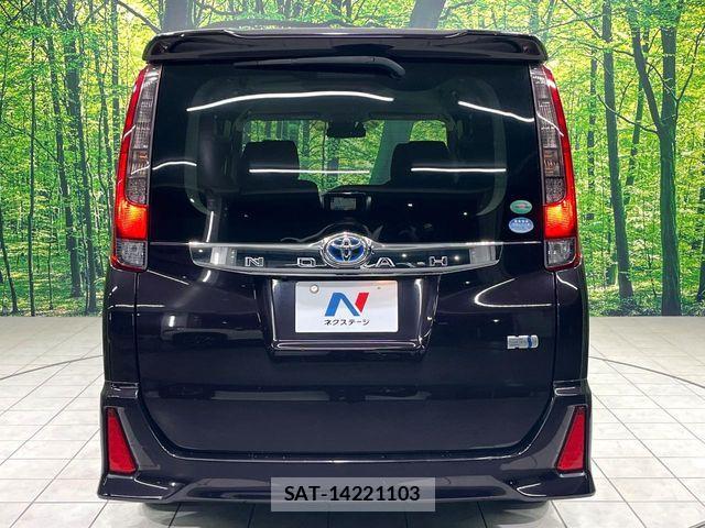 Toyota NOAH HYBRID 2016-02 6791371-15