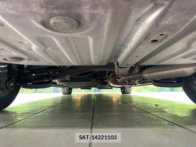 Toyota NOAH HYBRID 2016-02 6791371-19