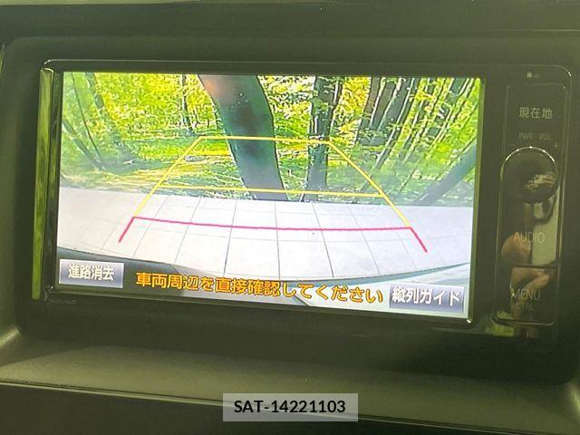 Toyota NOAH HYBRID 2016-02 6791371-3