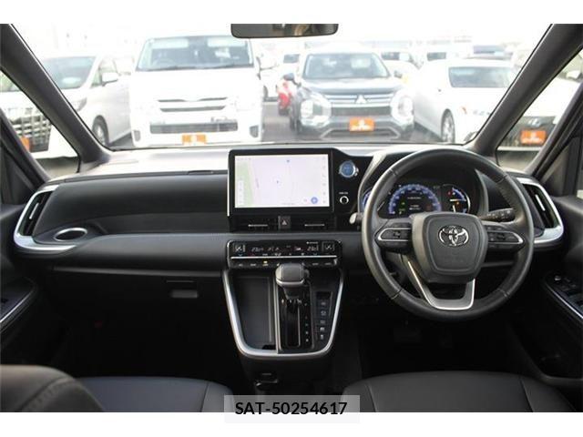 Toyota NOAH HYBRID 2022-10 6792698-19