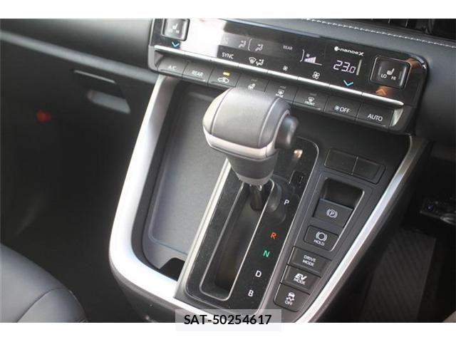 Toyota NOAH HYBRID 2022-10 6792698-21