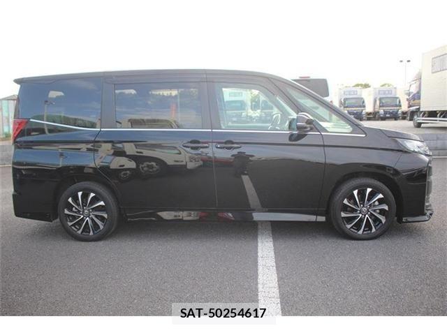 Toyota NOAH HYBRID 2022-10 6792698-8