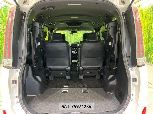 Toyota NOAH HYBRID 2018-02 6791358-10