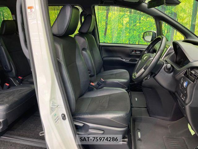Toyota NOAH HYBRID 2018-02 6791358-7