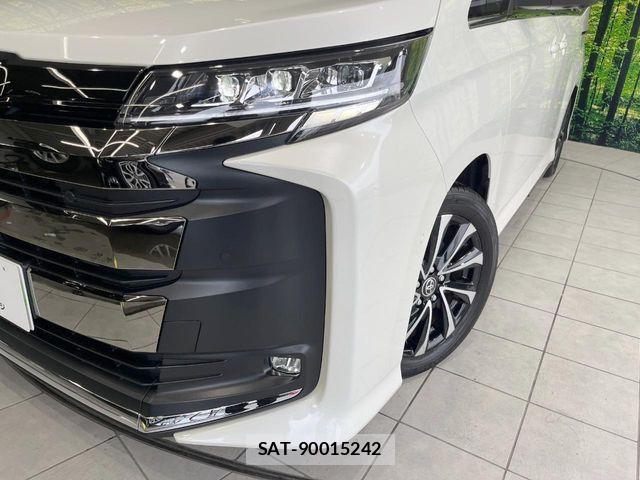 Toyota NOAH HYBRID 2025-04 6791326-12