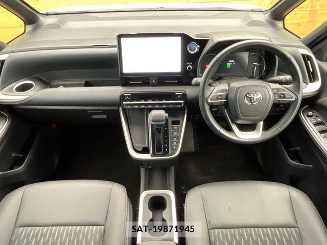 Toyota NOAH HYBRID 2023-05 6791332-1