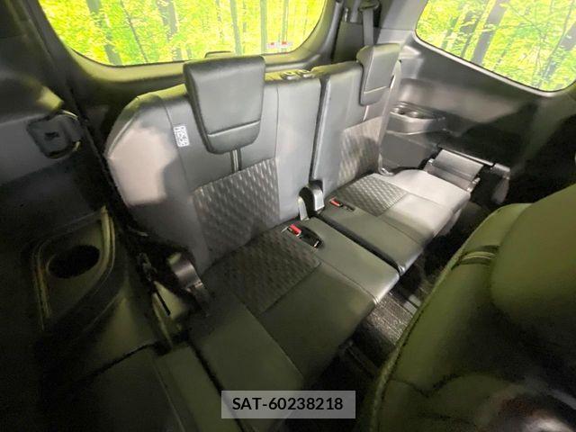Toyota NOAH HYBRID 2023-05 6791339-9
