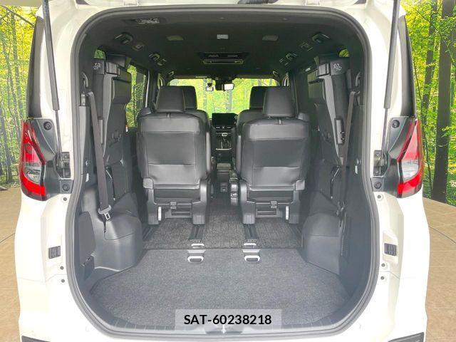 Toyota NOAH HYBRID 2023-05 6791339-10