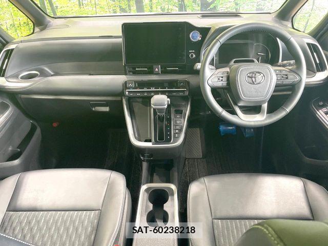 Toyota NOAH HYBRID 2023-05 6791339-1