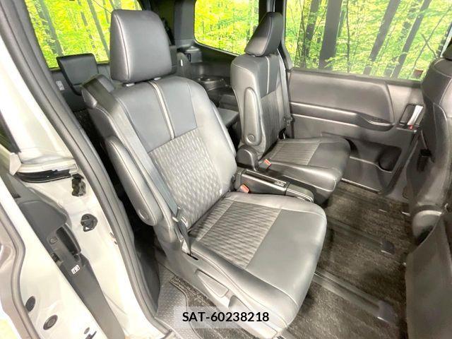 Toyota NOAH HYBRID 2023-05 6791339-8