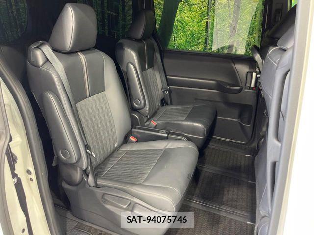 Toyota NOAH HYBRID 2022-04 6791343-8