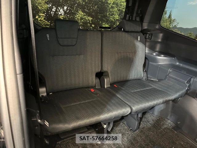 Toyota NOAH HYBRID 2023-06 6791350-9