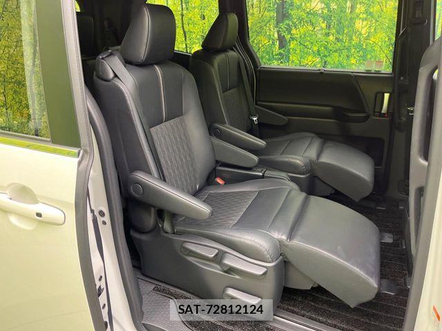 Toyota NOAH HYBRID 2023-07 6816261-8
