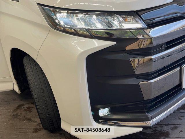 Toyota NOAH HYBRID 2022-07 6816263-12
