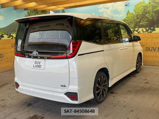 Toyota NOAH HYBRID 2022-07 6816263-17