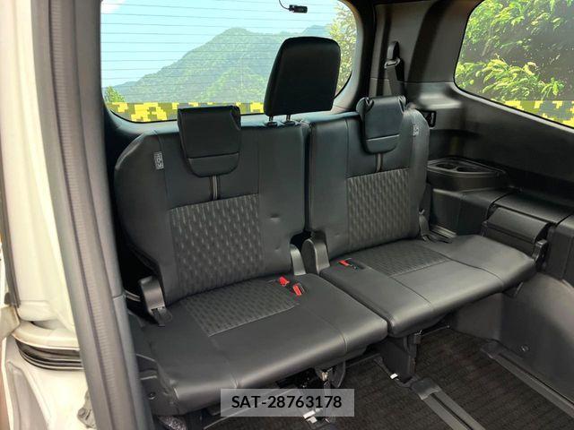 Toyota NOAH HYBRID 2022-07 6910391-9