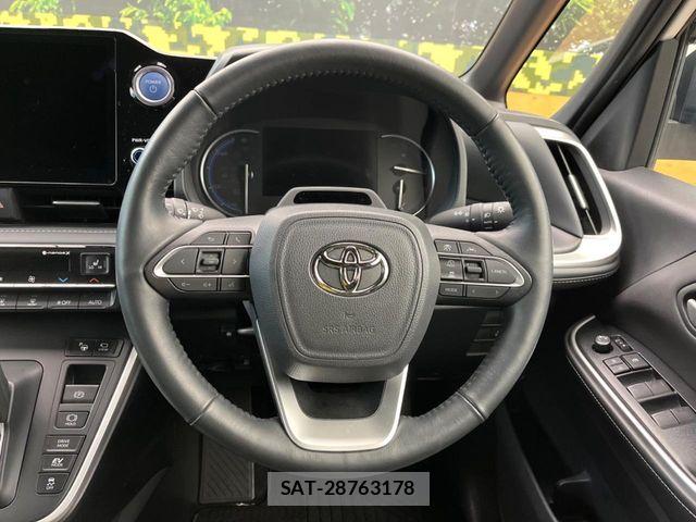Toyota NOAH HYBRID 2022-07 6910391-11