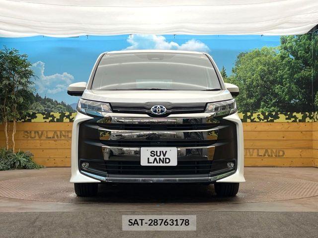 Toyota NOAH HYBRID 2022-07 6910391-14