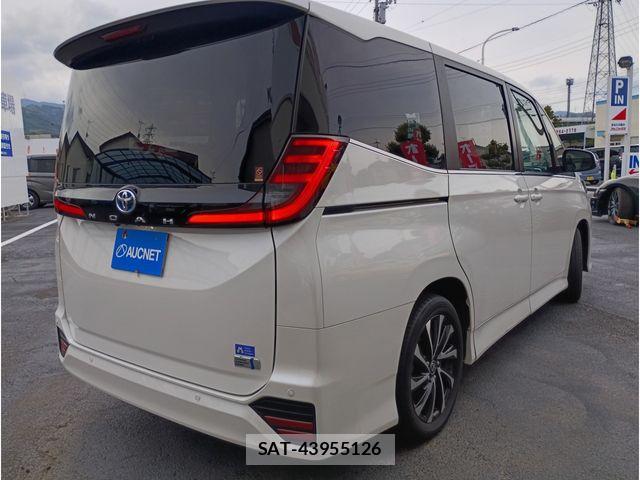 Toyota NOAH HYBRID 2023-09 6910405-4