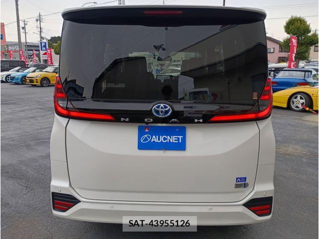 Toyota NOAH HYBRID 2023-09 6910405-5