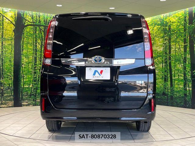 Toyota NOAH HYBRID 2016-08 6910414-15