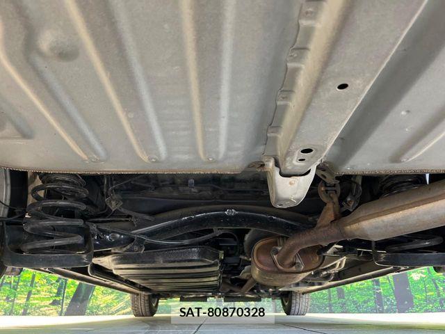 Toyota NOAH HYBRID 2016-08 6910414-18
