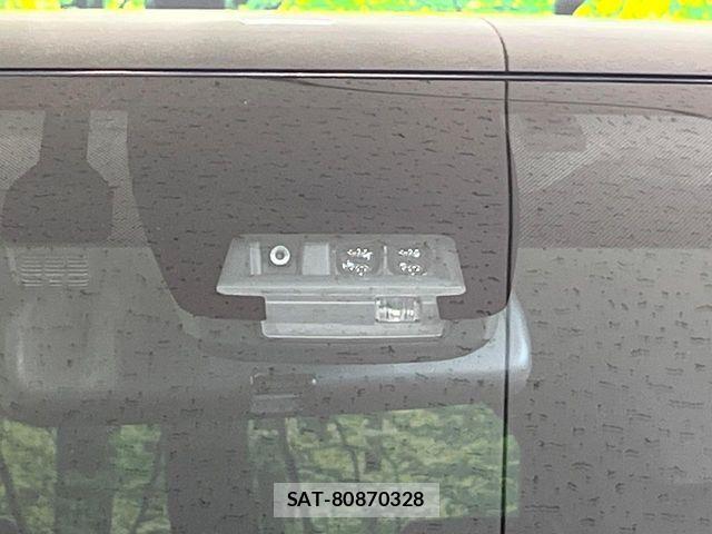 Toyota NOAH HYBRID 2016-08 6910414-2