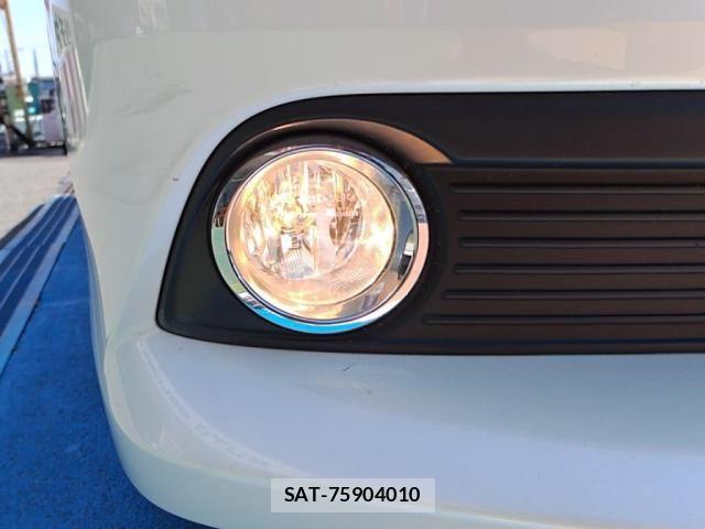 Toyota NOAH HYBRID 2014-12 6910410-9