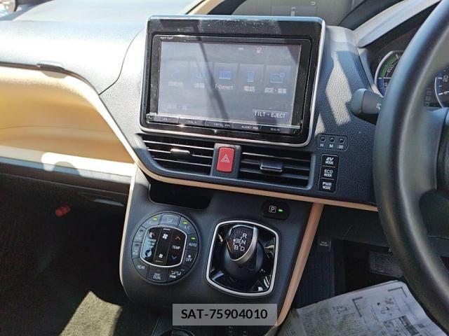 Toyota NOAH HYBRID 2014-12 6910410-16